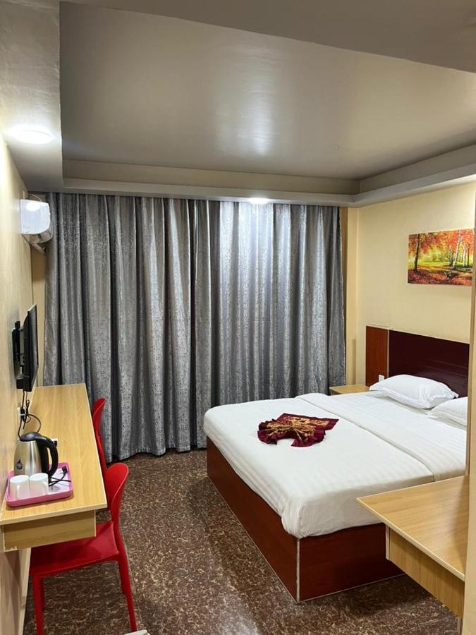 Eastern Plaza Hotel Yuba Exterior foto